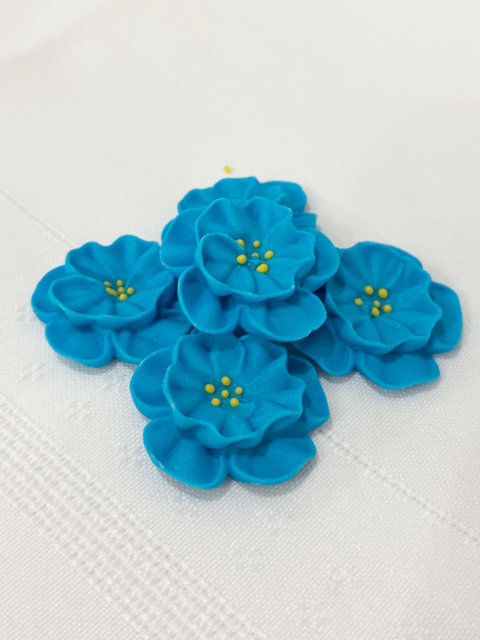 MINI DAINTY BESS - BLUE - EDIBLE FLOWER