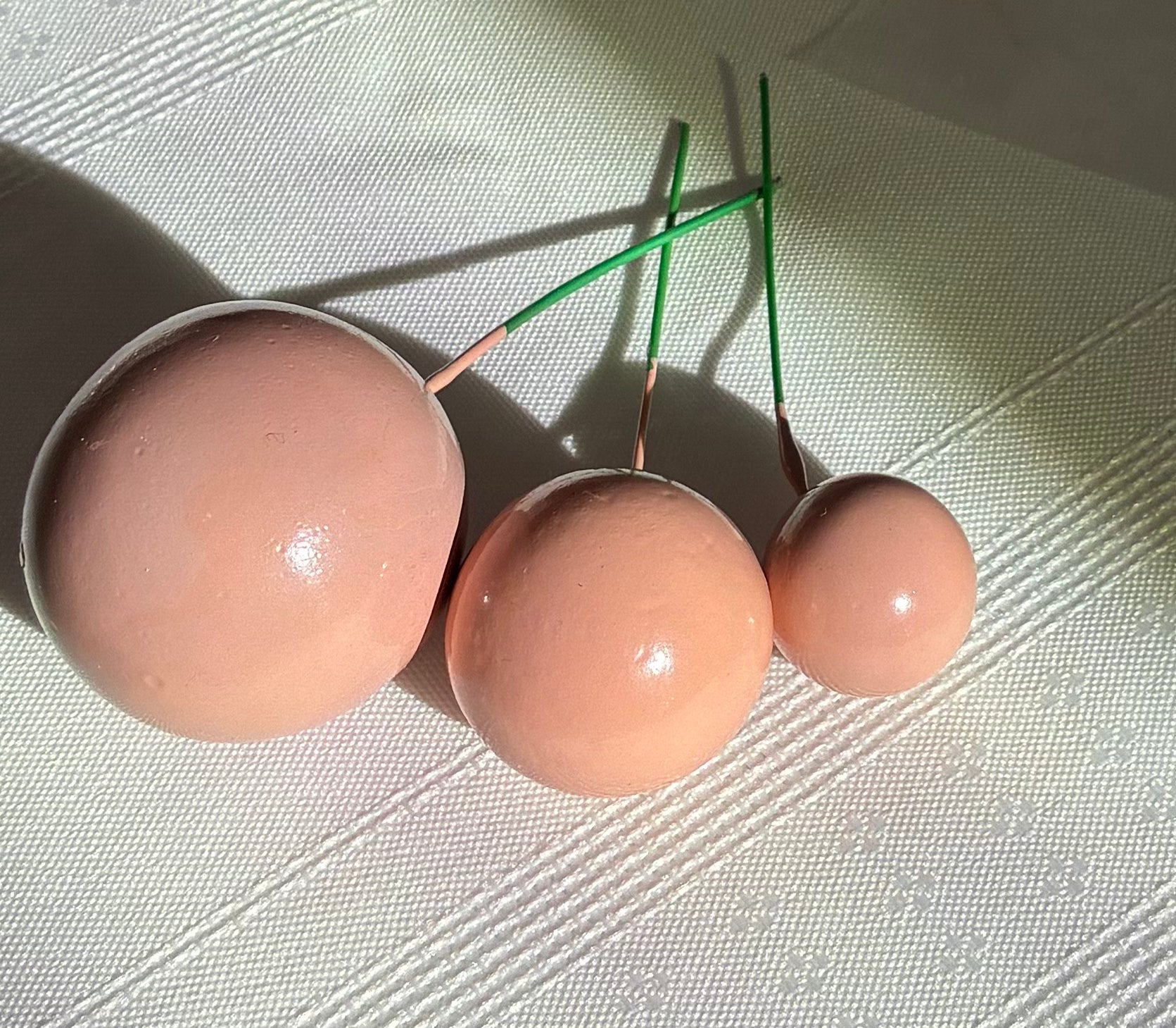 Light Brown / Nude Deco Balls Each