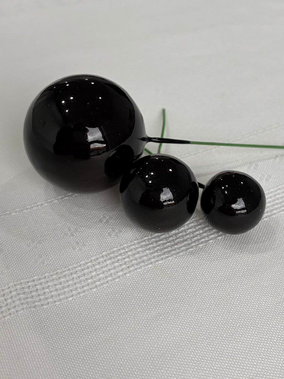Black Deco Balls 3 Pack