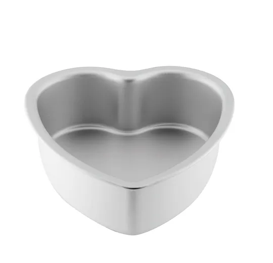 6 Inch Heart Shaped Tin Mondo