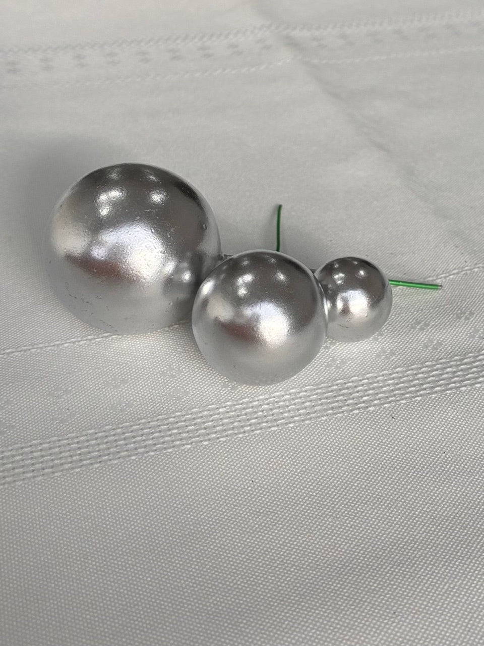 Silver Deco Balls Each