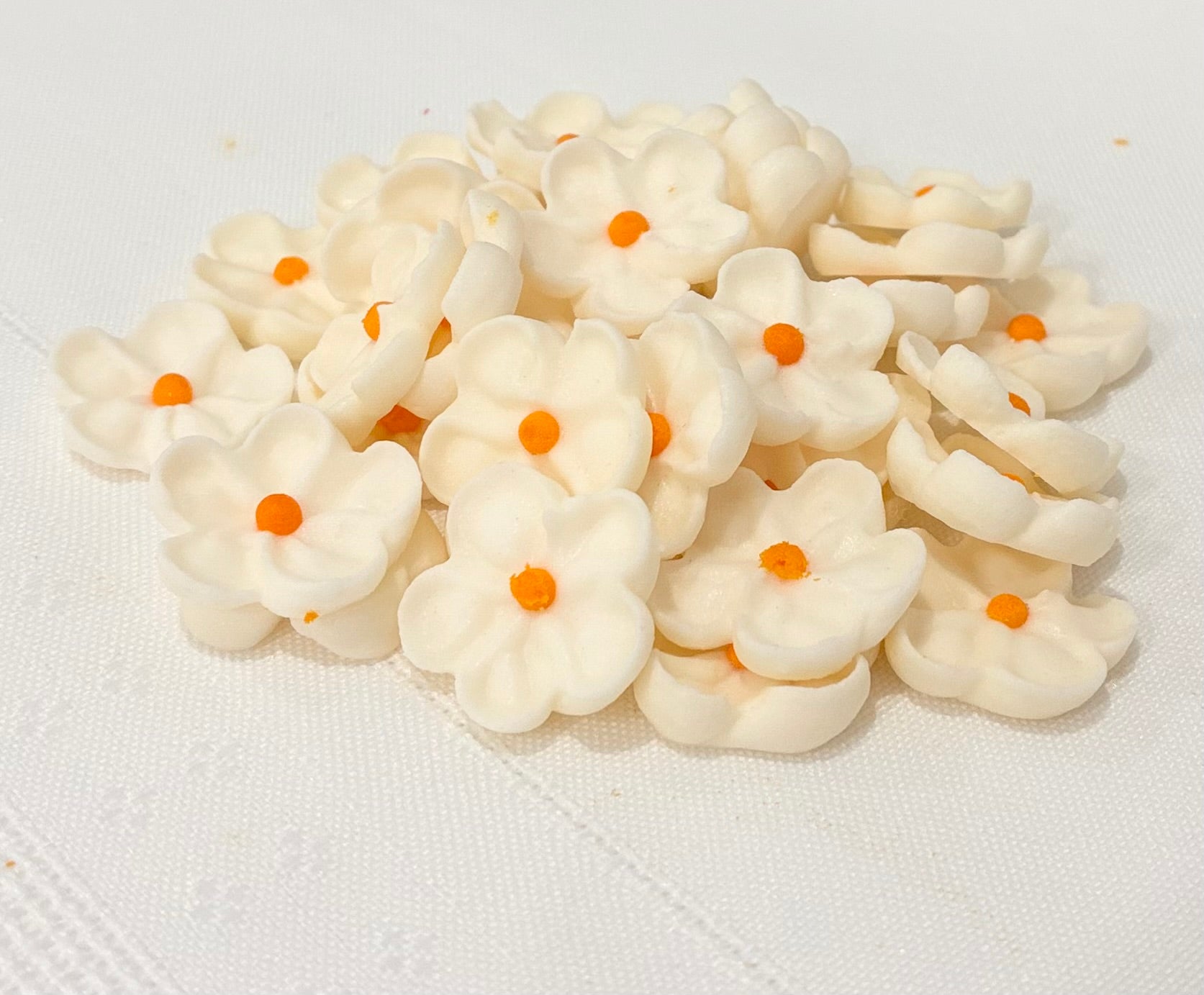WHITE SMALL 5 PETAL - EDIBLE FLOWER